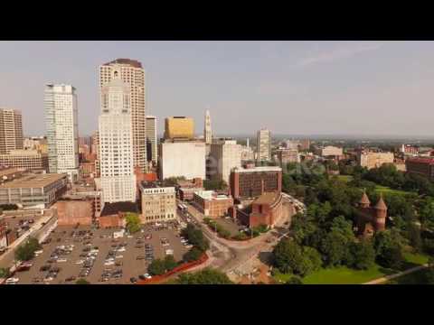 hartford aerial v13 flying low over bushnell park panning right v1yluz1 g
