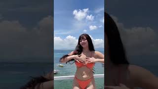 Claire Hirbberto tiktok short be like...