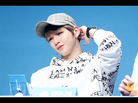 [ Wanna One ] 180112 Kang Daniel at Yohi Fansign 요하이 팬사인회 - 워너원