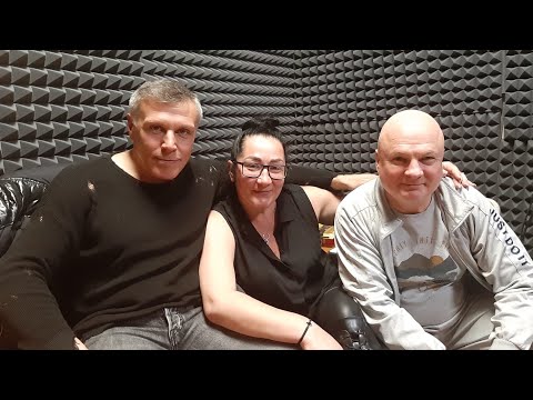 Яна Павлова и Герман Грач на студии у Валерия Лизнёва во время записи песни "Дикие ягоды"