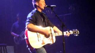 Scotty McCreery Are You Gonna Kiss Me Or Not- American Idol Tour 2011