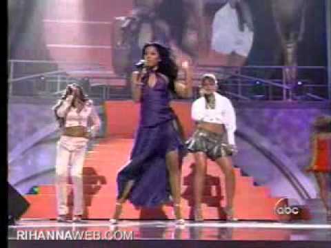 Rihanna  Amerie Lose my breath  (The World Music Awards)(3).wmv