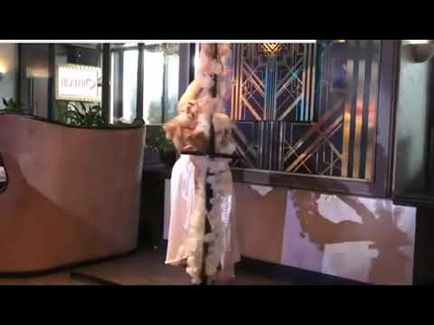 Marilyn Monroe flexibility splits and oversplits and gymnastics in the ring