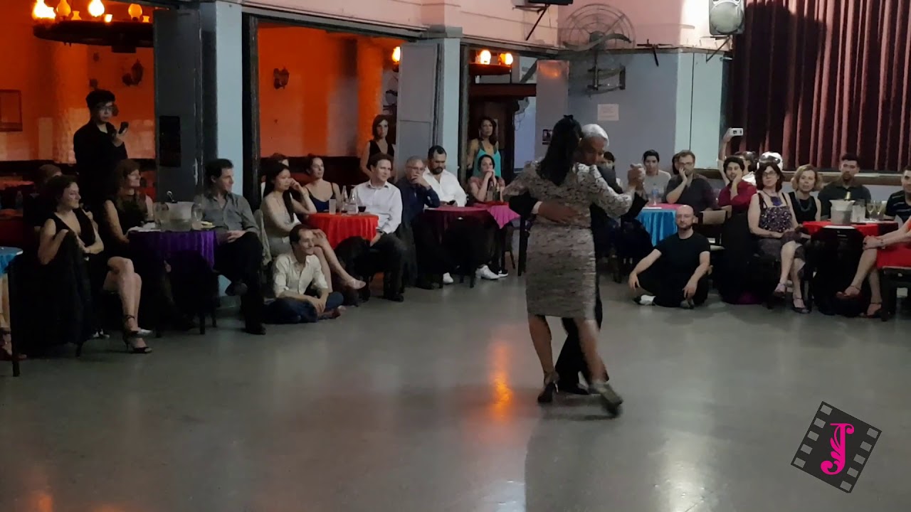 Video thumbnail for EDUARDO PAREJA "PAREJITA" & LAURA GRANDI || Igual que un bandoneón (R. Tanturi)