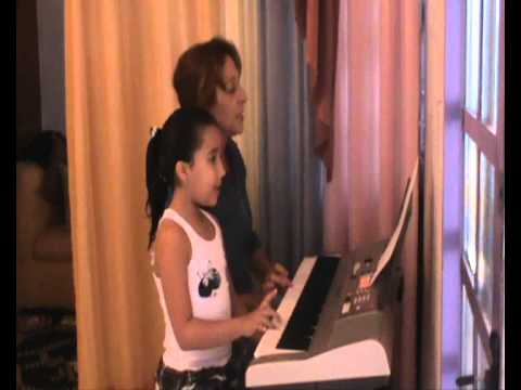 Yasmin e Celia - Minha Canção de Chico Buarque