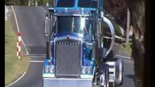 preview picture of video 'KENWORTH TRUCK IN MIRBOO NORTH 2009'