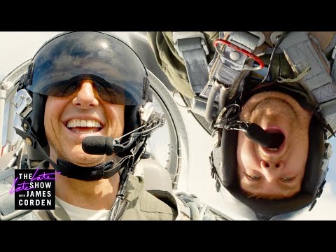 James Corden a Tom Cruise ve stíhačce