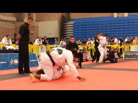 Vitor Oliveira vs Jarod Lawton - Black Belt Adult Medium Heavy Final - Boston Summer IO 2013