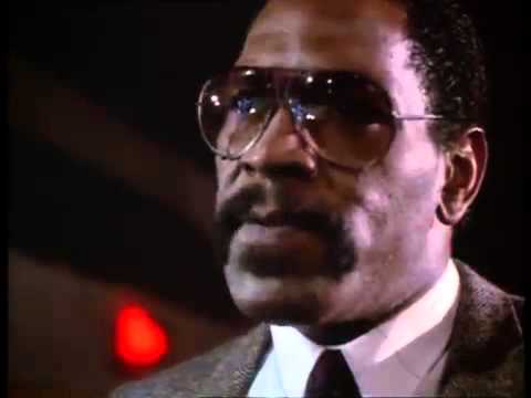 Trailer Originale BLACK MOON RISING Il giorno della Luna Nera con   TOMMY LEE JONES, LINDA HAMILTON