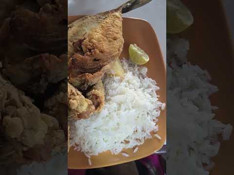 Pescado frito en el desayuno Ilo Moquegua Perú