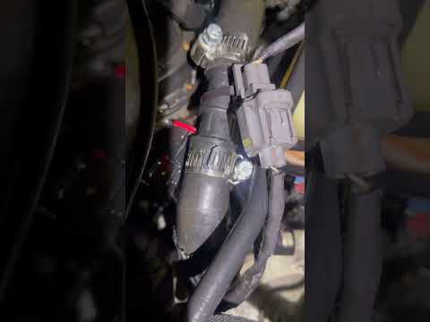 2014 Jeep Cherokee 2.4L 4-cylinder (heater hose connector) with clamps quick fix
