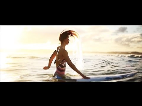 Disguised in Nature | Bianca & Johanne Surfing Australia