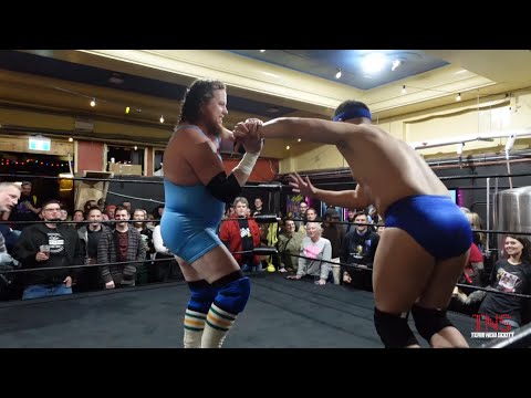 Wayne Juggs vs Lincoln Steen - Pro Wrestling Unleashed at Propeller Arcade - December 4th 2022