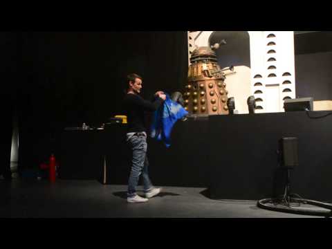 matt smith jumping off stage to hug a fan
