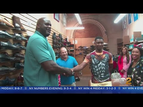 Shaq Helps Teen Buy Size 18 Shoes