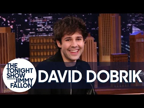 友人の70代の母と結婚することについてのデビッド・ドブリク (David Dobrik on Marrying His Friend's 70-Something Mom)