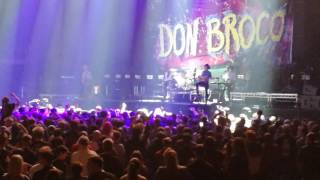 Everybody - DON BROCO (Live at the O2)
