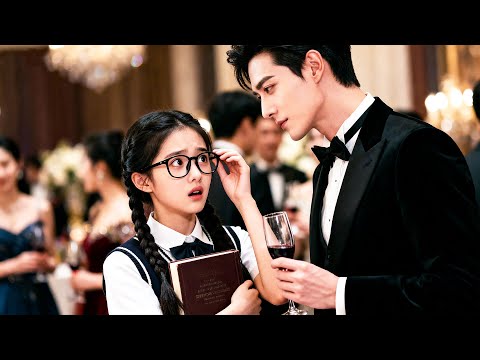 穿越成書裏不受寵的惡毒女配，她一心想要回到現實世界，怎知多年來心裏只有白月光的腹黑總裁老公卻突然慌了，極盡寵愛也要把她留下！#shortdrama #CEO #romantic#一口气看完