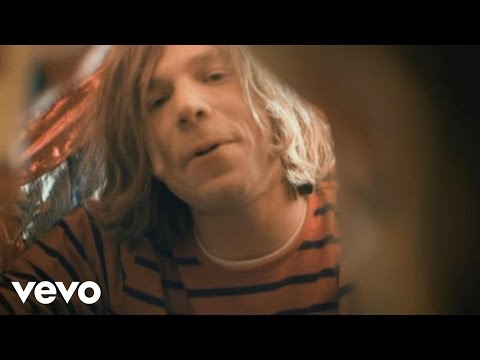 Cage the Elephant Video