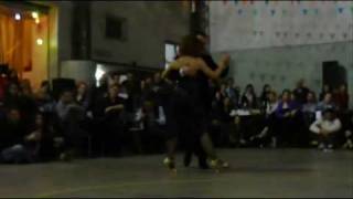 Video thumbnail for FERNANDO GALERA Y VILMA VEGA EN LA MILONGA DEL MORÁN (JULIO 2010) 2/4