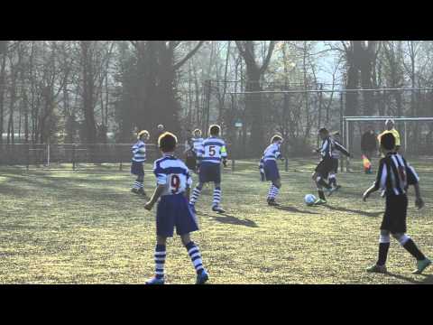 Zwaluwen D1 - Oliveo D1 - D-voetbal in Vlaardingen