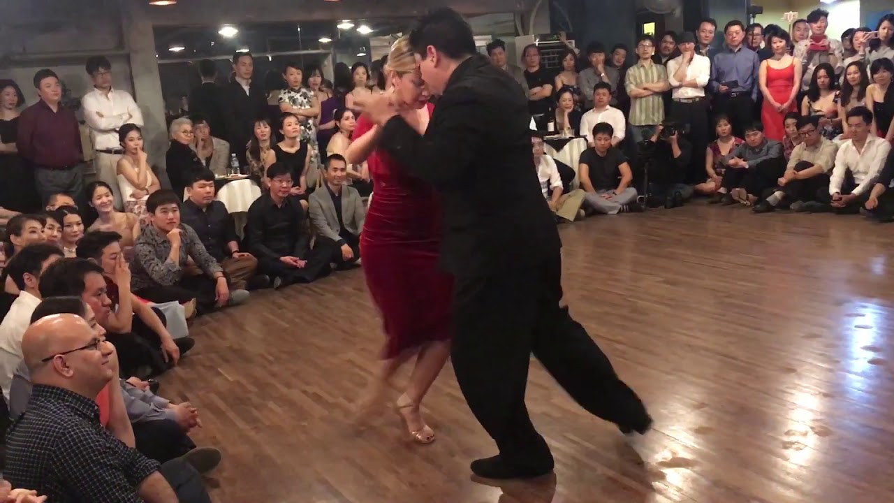 Carlitos Espinoza & Noelia Hurtado 2 Turn Up www.reginatangoshoes.com