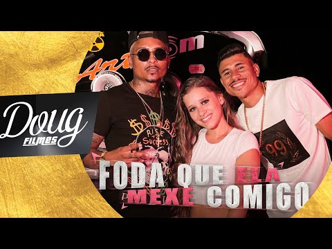 MC VITINNHO AVASSALADOR E MC PL - FODA QUE ELA MEXE COMIGO (CLIPE OFICIAL) Doug FIlmes