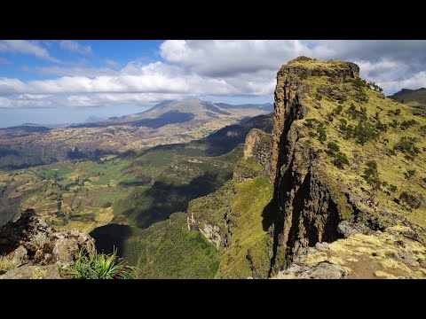 ብዙአየሁ ደምሴ - ትዘዝ በገላዬ (Bizuayehu Demissie - Tizeze Begelaye)