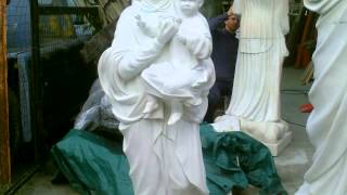 preview picture of video 'Montaggio statue nel Comune di Front Canavese.'