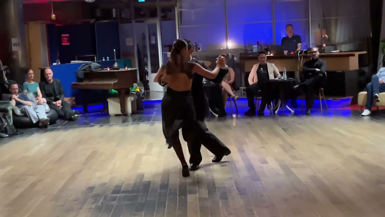 Morena Marquez y Lucio Galvan - Rie Payaso - J. D’arienzo - Duvina Milonga(Munich)