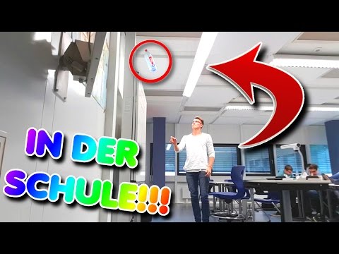 Water Bottle Flip Trick Shot Edition - in der Schule I Juggling Freestyle