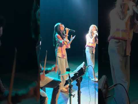 Diya and Jiya Diya and Jiya Live