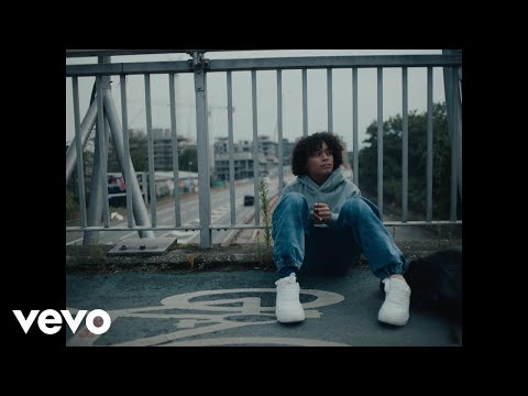 Biig Piig - 4AM (Official Video)