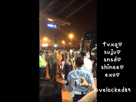 120922 TVXQ, SJ, SNSD, SHINEE, EXO at the Airport :)