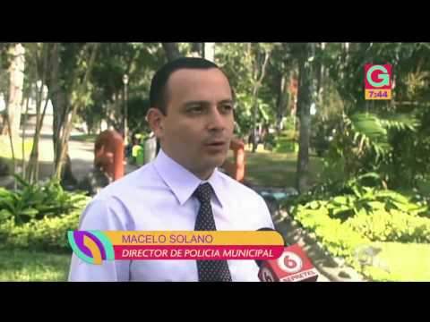 Hombre atrapado con las manos en la masa