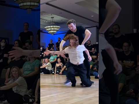 She has SO MUCH CONTROL 🤯 #westcoastswing #improv #dance #competition #wcs