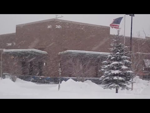 01-25-2021 Flagstaff, AZ - MAJOR SNOWSTORM - Accidents, Plows, Covered roads