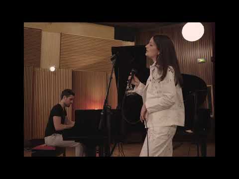 Vita Schmidt - Strangers (Live at MidiLive Studios)