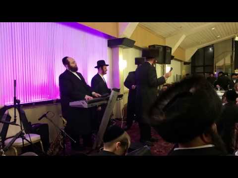 Ruzu d'shabbos sung by moshe laufer