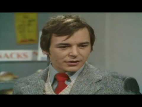 Mind Your Language Season 1 Episode 10   Hello Sailor