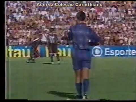 Marcelinho Carioca (Corinthians) - 15/04/2001 - Botafogo-SP 1x5 Corinthians - 2 gols