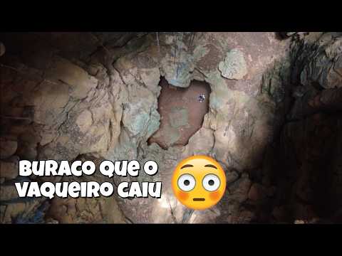 Buraco que o vaqueiro caiu na Gruta da Mangabeira, Ituaçu - BA