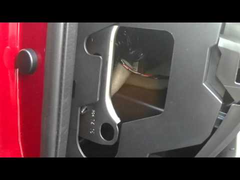 Qashqai (J11) glovebox removal to access fuses.