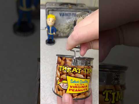 Erdnusskonserven aus den 50er-Jahren öffnen und probieren!