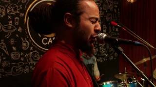 Muerte Chiquita - La que parece lluvia (Sesiones Huizache)