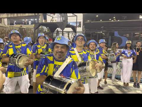 Bateria da Tuiuti no ensaio técnico para o carnaval 2023!