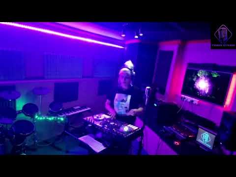 Deepna at Fishis studio