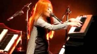 Tori Amos - Police me