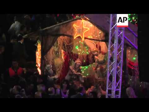 Hundreds pack Bethlehem square for annual Christmas tree lighting
