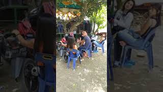 Download lagu Paling enak klo siang2 nyantai dibawah pohon... mp3